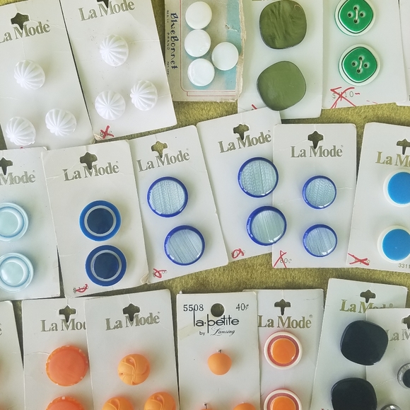 Vintage New Old Stock Buttons Lot 36 Vtg La Mode & More - Picture 10 of 14